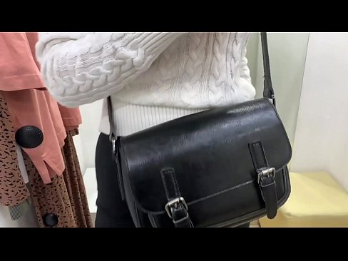 ❤️ Masturbación pública da nova cadela FeralBerry cun consolador no probatorio ❌ Vídeo de sexo na pornografía gl.myastro.top ❤