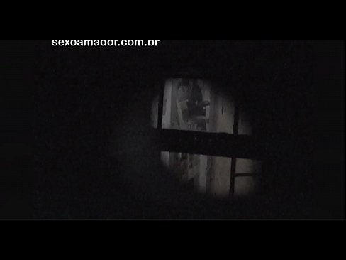 ❤️ Blondie é gravada en segredo por un voyeur do barrio escondido detrás de ladrillos ocos ❌ Vídeo de sexo na pornografía gl.myastro.top ❤
